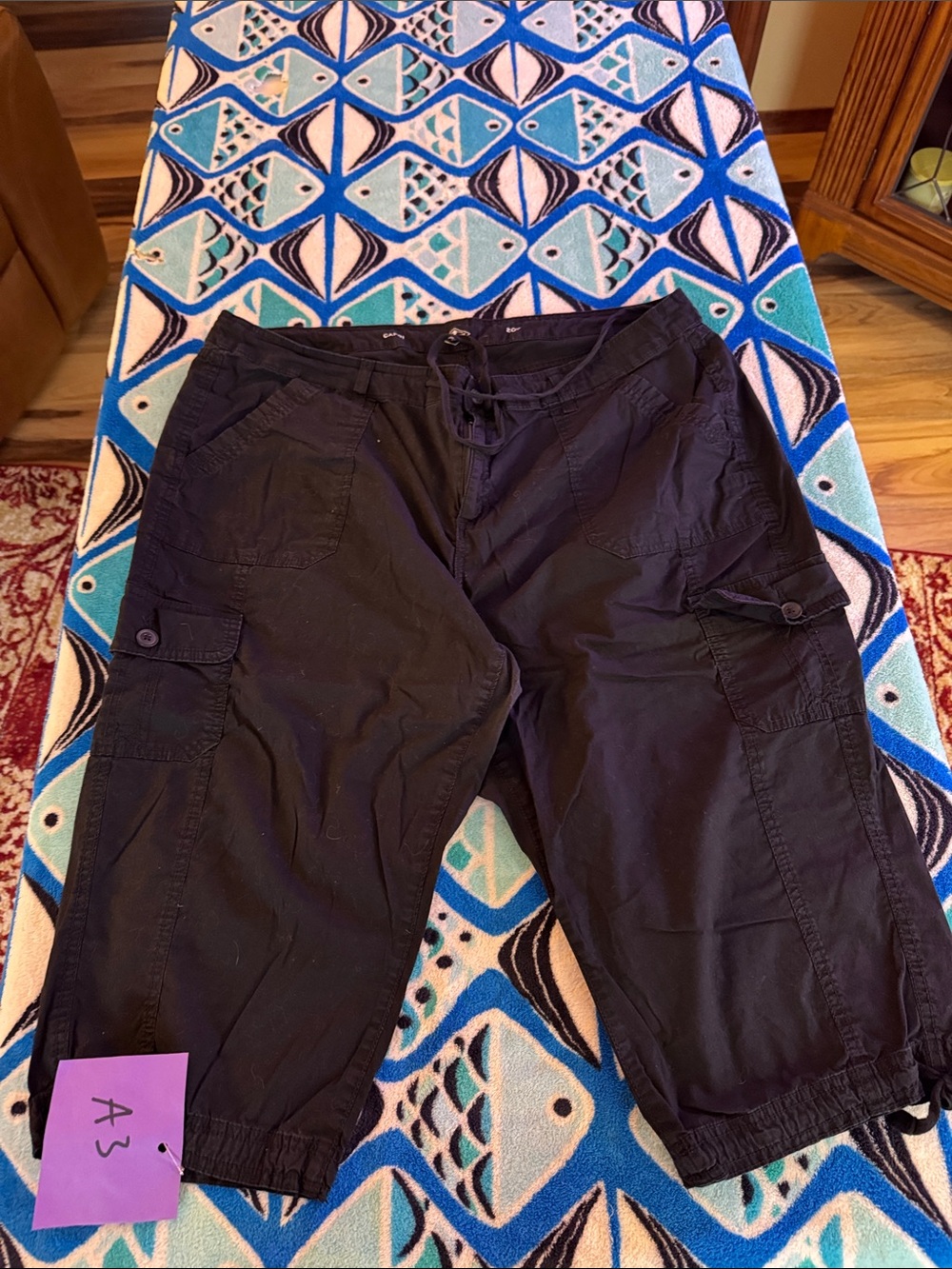 St. John's Bay Black Capri Cargo Pants